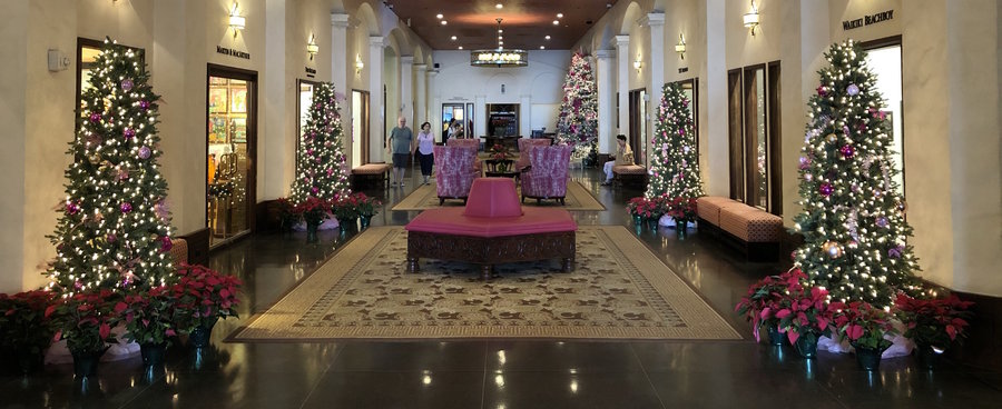 Hawaii Christmas Hotels Royal Hawaiian