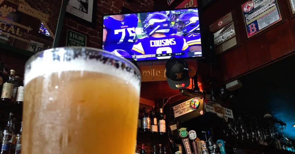 Sports Bars Near Honolulu Airport and How to Get There Fast