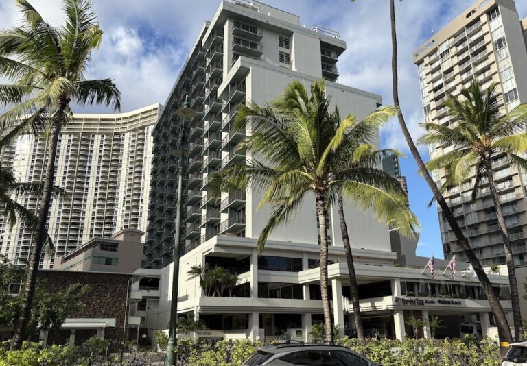 Park Shore Waikiki Airport Shuttle honoluluairporttransfer.com