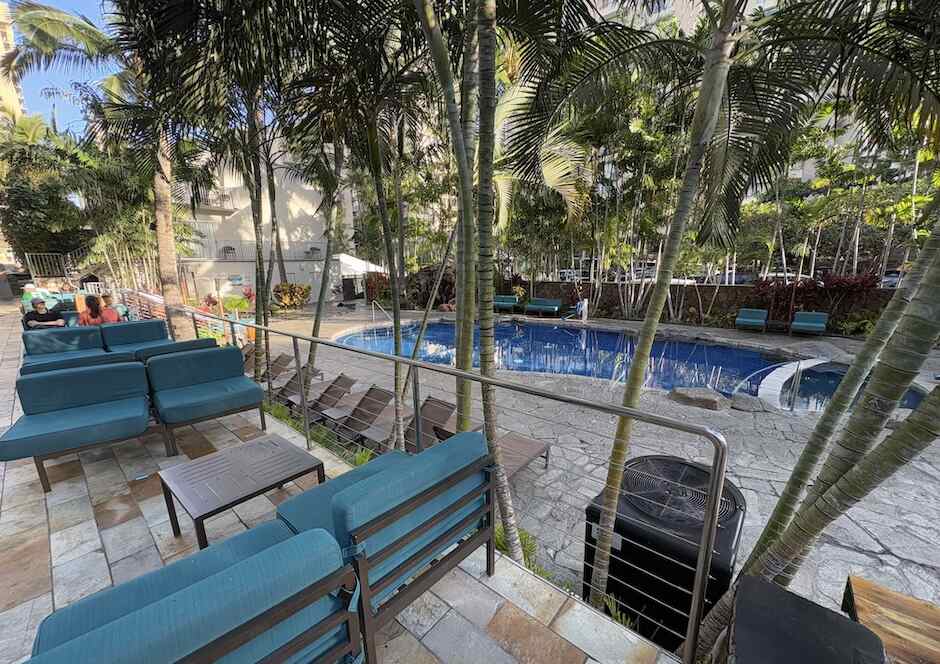 Courtyard by Marriott Waikiki Airport Shuttle