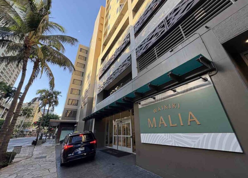 Waikiki Malia Airport Shuttle